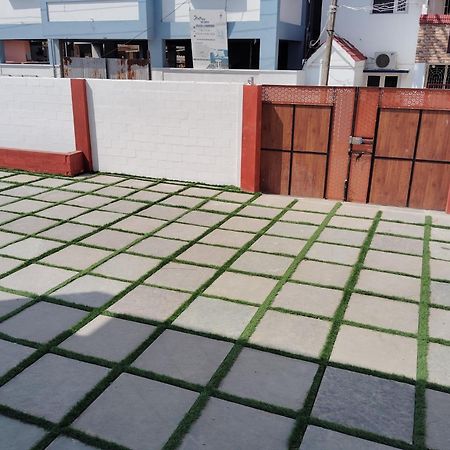 Crimson Villa Puducherry Exterior foto