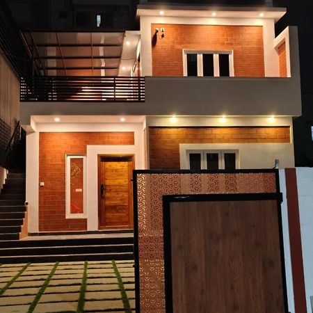 Crimson Villa Puducherry Exterior foto